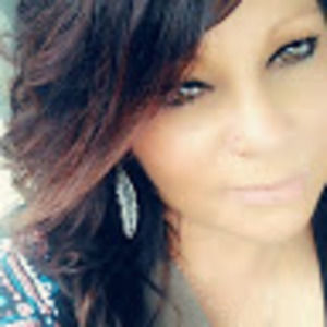 Meet your Posher, Yolanda